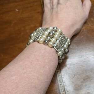 Elegant Silver Tone and Faux Cream Pearl Beaded Stretch Bracelet